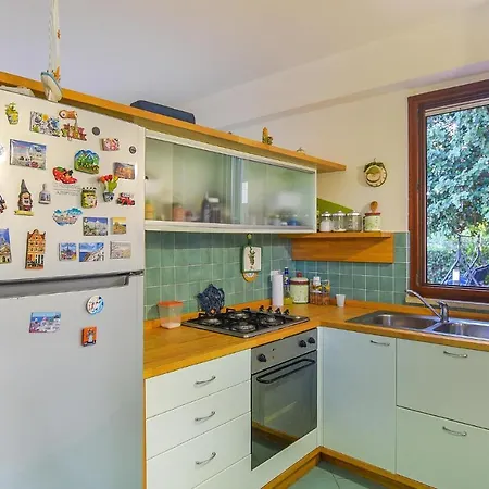 2 Bedroom Awesome In מרינה די מודיקה