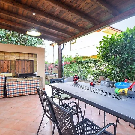 2 Bedroom Awesome In